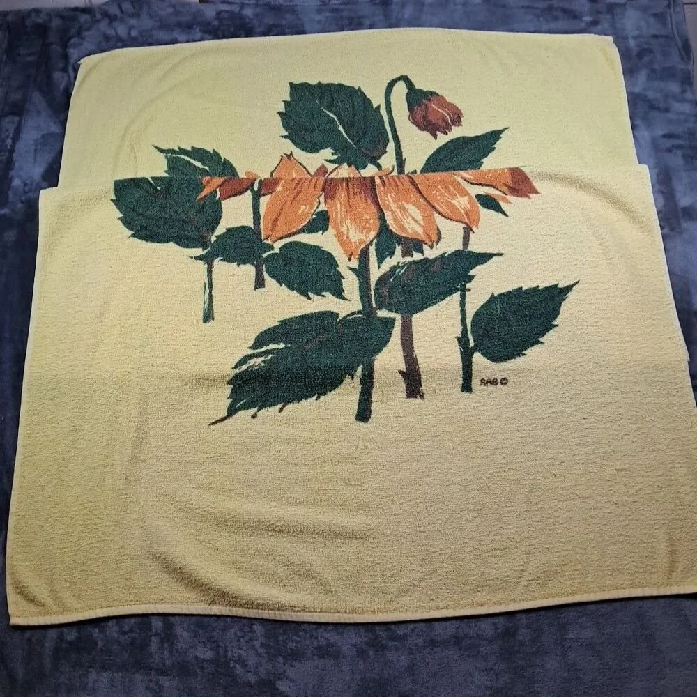 Vtg Sunflower Large Beach Towel Cannon 64.5